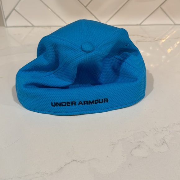 Under Armour Hat - Picture 2 of 3